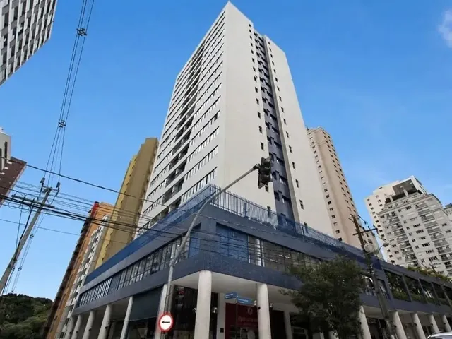 Apartamento 3 quartos e 2 banheiros, à venda, no bairro Bigorrilho em Curitiba