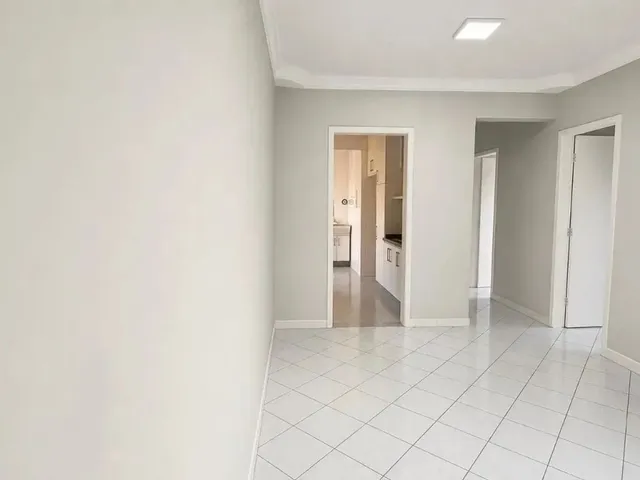 Apartamento 3 quartos e 1 banheiro, para alugar, no bairro Novo Mundo em Curitiba