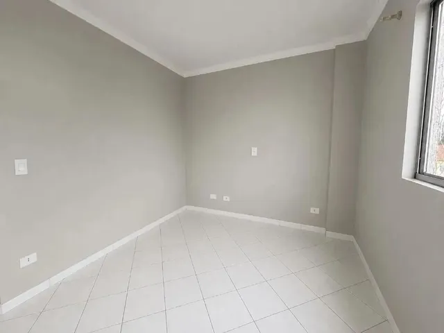 Apartamento 3 quartos e 1 banheiro, para alugar, no bairro Novo Mundo em Curitiba