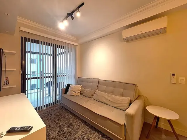 Apartamento 1 quarto e 1 banheiro, para alugar, no bairro Bigorrilho em Curitiba