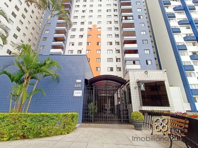 Apartamento 1 quarto e 1 banheiro, para alugar, no bairro Cristo Rei em Curitiba