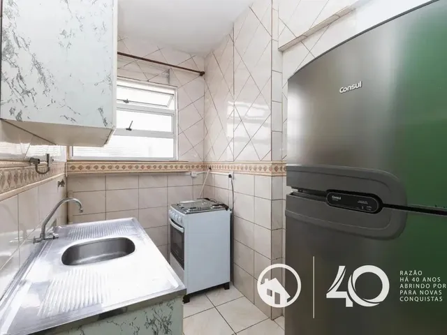 Apartamento 1 quarto e 1 banheiro, para alugar, no bairro Centro em Curitiba