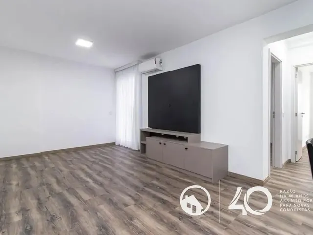 Apartamento 2 quartos e 1 banheiro, para alugar, no bairro Cristo Rei em Curitiba