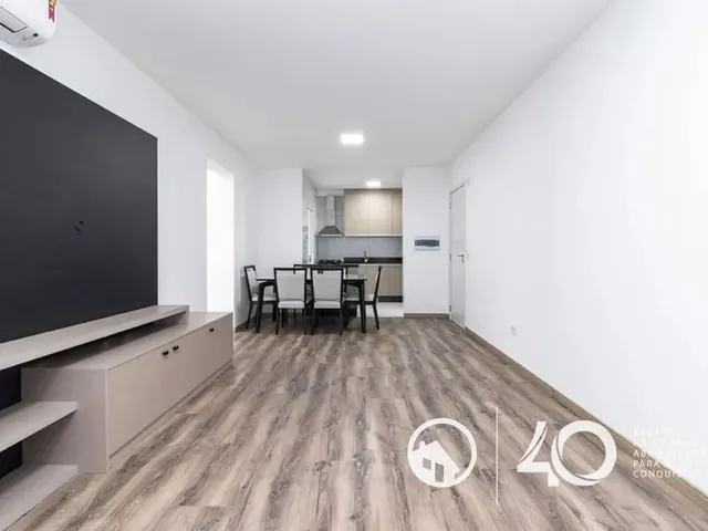 Apartamento 2 quartos e 1 banheiro, para alugar, no bairro Cristo Rei em Curitiba