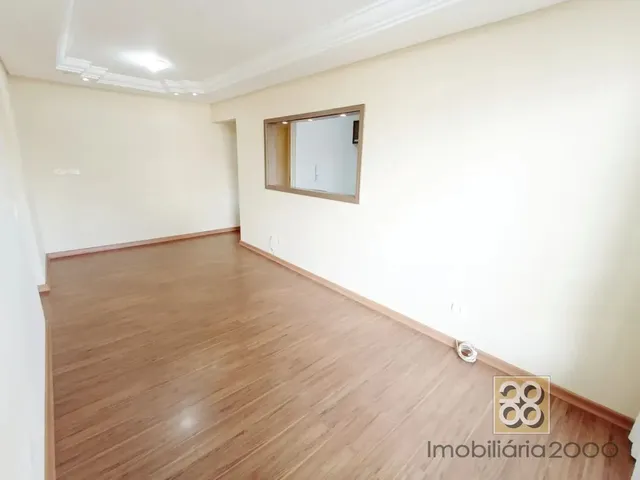 Apartamento 2 quartos e 1 banheiro, para alugar, no bairro Vila Izabel em Curitiba