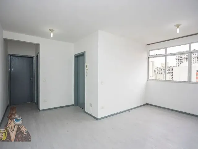 Apartamento 1 quarto e 1 banheiro, para alugar, no bairro Centro em Curitiba
