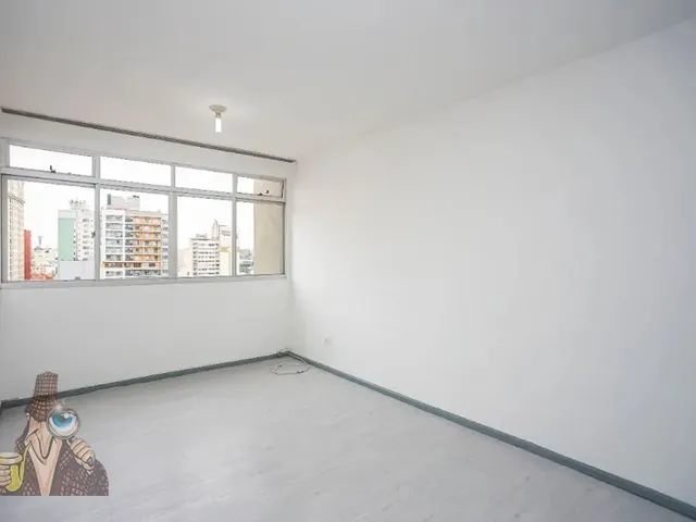 Apartamento 1 quarto e 1 banheiro, para alugar, no bairro Centro em Curitiba