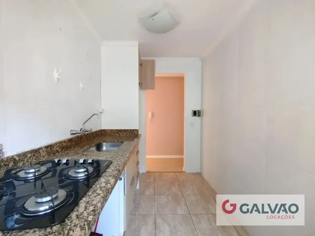 Apartamento 1 quarto e 1 banheiro, para alugar, no bairro Centro em Curitiba