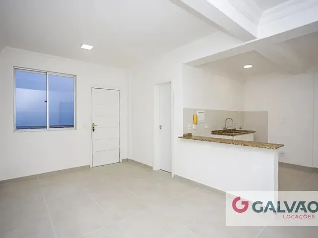Apartamento 2 quartos e 1 banheiro, para alugar, no bairro São Lourenço em Curitiba