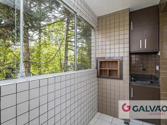Apartamento 3 quartos e 1 banheiro, para alugar, no bairro Campo Comprido em Curitiba