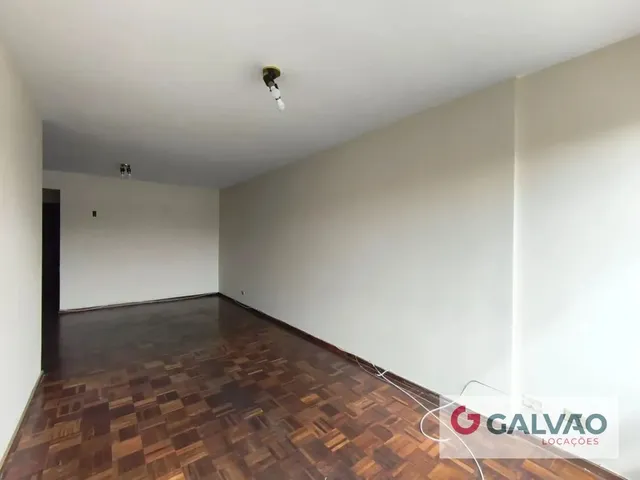 Apartamento 2 quartos e 1 banheiro, para alugar, no bairro Alto da Rua XV em Curitiba