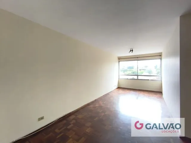 Apartamento 2 quartos e 1 banheiro, para alugar, no bairro Alto da Rua XV em Curitiba