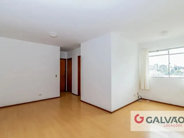 Apartamento 3 quartos e 1 banheiro, para alugar, no bairro Hauer em Curitiba