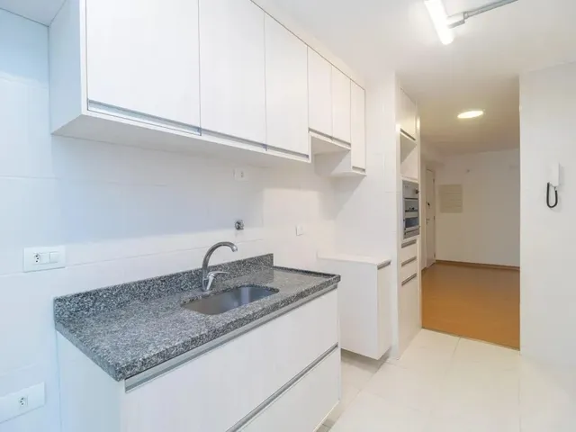 Apartamento 3 quartos e 1 banheiro, para alugar, no bairro Bigorrilho em Curitiba