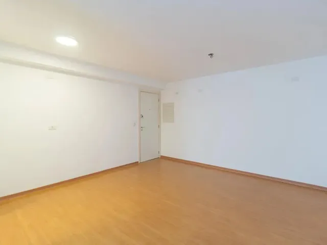 Apartamento 3 quartos e 1 banheiro, para alugar, no bairro Bigorrilho em Curitiba