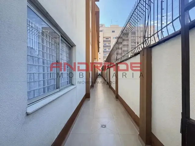 Apartamento 2 quartos e 1 banheiro, para alugar, no bairro Mercês em Curitiba