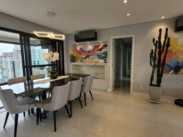Apartamento com 155m² 3 quartos e 5 banheiros, à venda, no bairro Jardim das Acácias em São Paulo