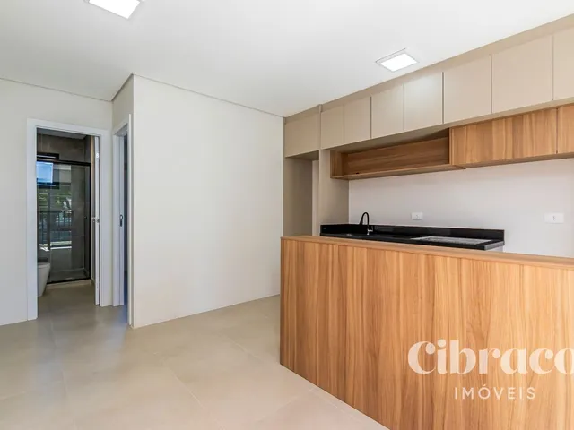 Apartamento 1 quarto e 1 banheiro, para alugar, no bairro Portão em Curitiba
