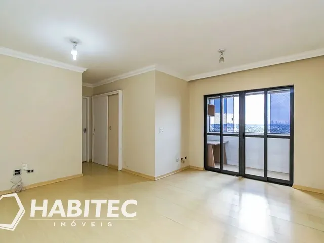Apartamento 2 quartos e 1 banheiro, para alugar, no bairro Portão em Curitiba