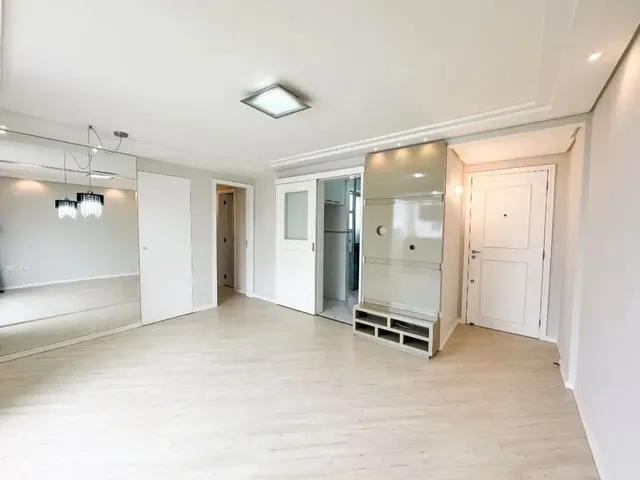 Apartamento 3 quartos e 2 banheiros, para alugar, no bairro Mossunguê em Curitiba
