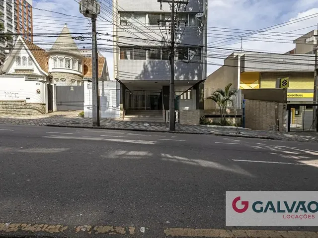 Apartamento 2 quartos e 1 banheiro, para alugar, no bairro Centro em Curitiba