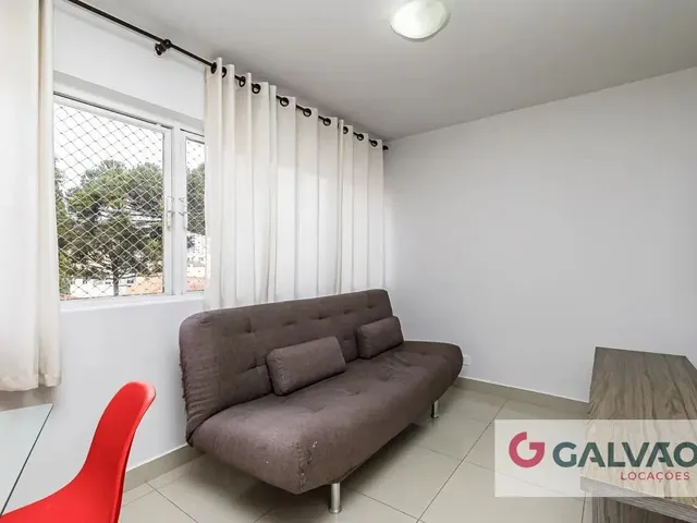 Apartamento 2 quartos e 1 banheiro, para alugar, no bairro Centro em Curitiba