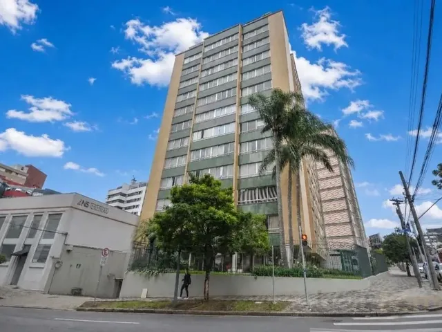 Apartamento 4 quartos e 3 banheiros, à venda, no bairro Batel em Curitiba