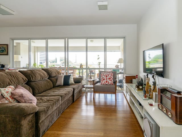 Apartamento com 160m² 3 quartos e 5 banheiros, à venda, no bairro Santo Amaro em São Paulo