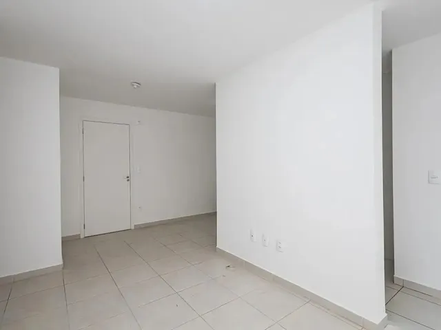 Apartamento 2 quartos e 1 banheiro, à venda, no bairro Santa Cândida em Curitiba