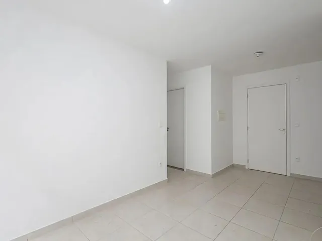 Apartamento 2 quartos e 1 banheiro, à venda, no bairro Santa Cândida em Curitiba