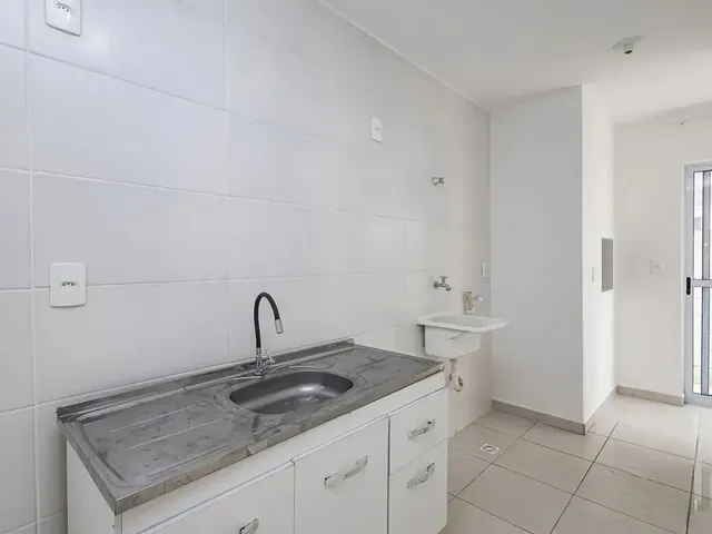 Apartamento 2 quartos e 1 banheiro, à venda, no bairro Santa Cândida em Curitiba