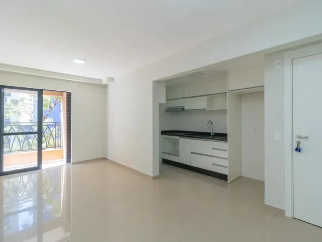 Apartamento 2 quartos e 1 banheiro, para alugar, no bairro Cristo Rei em Curitiba
