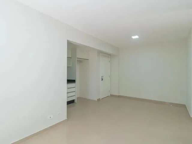 Apartamento 2 quartos e 1 banheiro, para alugar, no bairro Cristo Rei em Curitiba