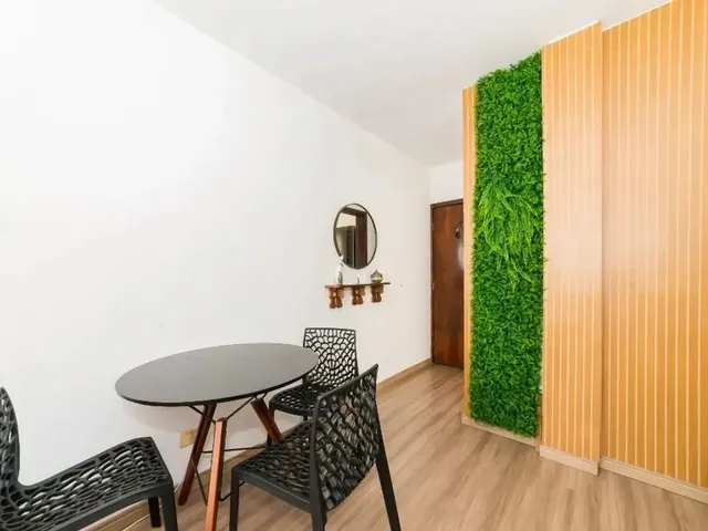Apartamento 1 quarto e 1 banheiro, para alugar, no bairro Centro em Curitiba