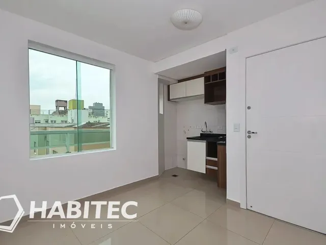 Apartamento 1 quarto e 1 banheiro, para alugar, no bairro Água Verde em Curitiba