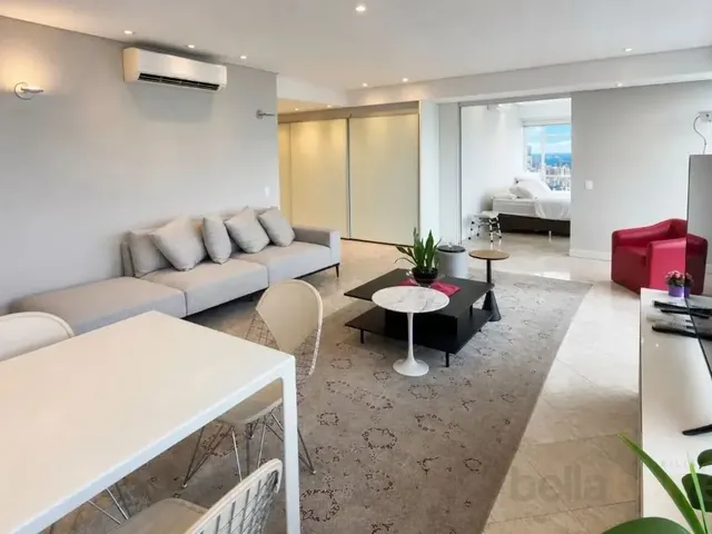 Apartamento 1 quarto e 1 banheiro, à venda, no bairro Centro em Curitiba