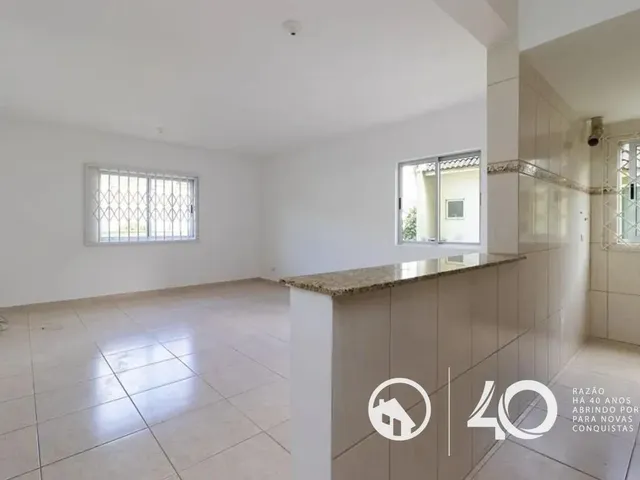 Apartamento 2 quartos e 1 banheiro, para alugar, no bairro Tingui em Curitiba