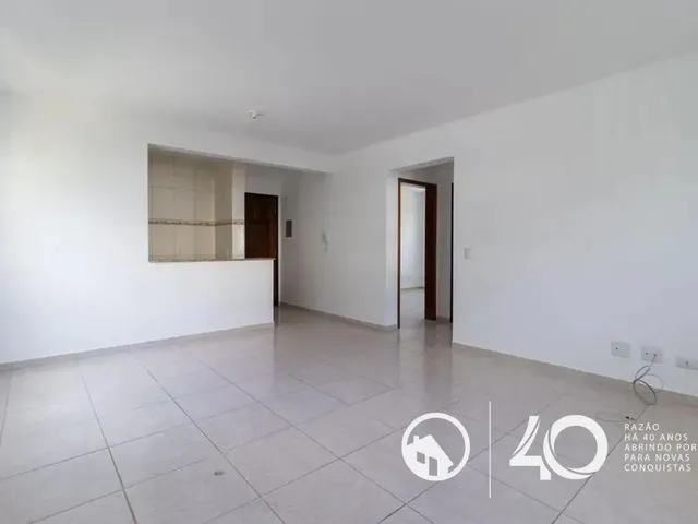 Apartamento 2 quartos e 1 banheiro, para alugar, no bairro Tingui em Curitiba