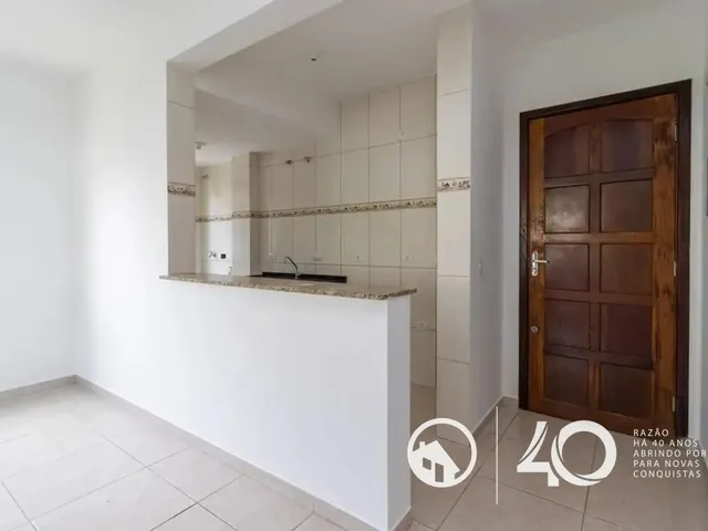 Apartamento 2 quartos e 1 banheiro, para alugar, no bairro Tingui em Curitiba