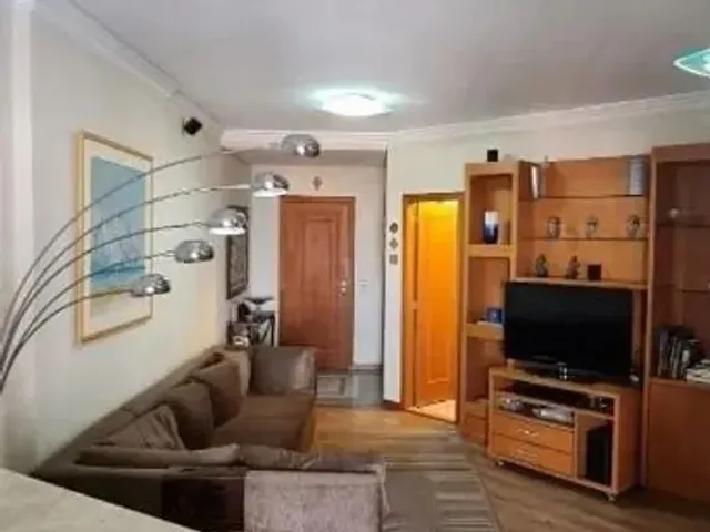 Apartamento 3 quartos e 2 banheiros, à venda, no bairro Cristo Rei em Curitiba