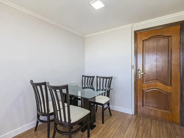 Apartamento 2 quartos e 1 banheiro, à venda, no bairro Campo Comprido em Curitiba