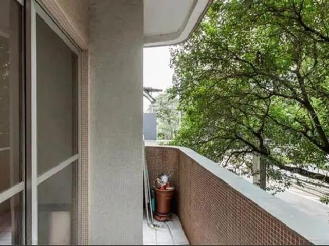 Foto do Apartamento - Apartamento à Venda no Bairro Vila Olímpia, São Paulo  Se você está em busca de um apartamento moderno e bem localizado na cidade de São Paulo. | Vista Livre
