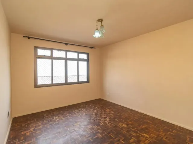 Apartamento 3 quartos e 1 banheiro, para alugar, no bairro Vila Izabel em Curitiba