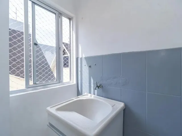 Apartamento 1 quarto e 1 banheiro, para alugar, no bairro Agua Verde em Curitiba