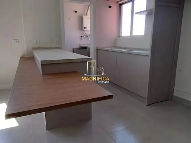 Apartamento 3 quartos e 2 banheiros, à venda, no bairro Rebouças em Curitiba
