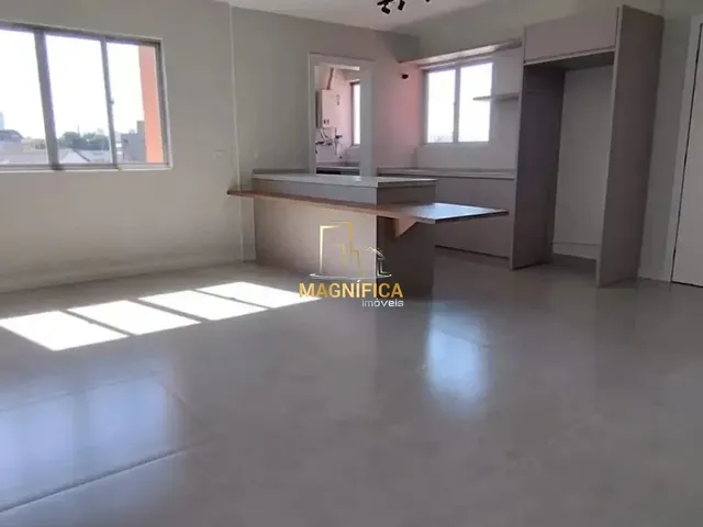 Apartamento 3 quartos e 2 banheiros, à venda, no bairro Rebouças em Curitiba