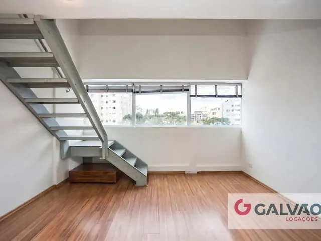 Apartamento 1 quarto e 1 banheiro, para alugar, no bairro Centro Cívico em Curitiba