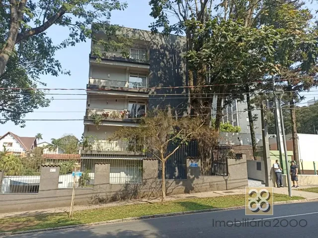 Apartamento 3 quartos e 1 banheiro, para alugar, no bairro Mercês em Curitiba