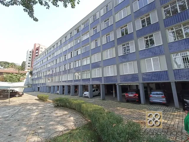 Apartamento 3 quartos e 1 banheiro, para alugar, no bairro Mercês em Curitiba