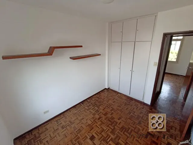 Apartamento 3 quartos e 1 banheiro, para alugar, no bairro Mercês em Curitiba